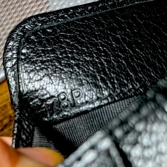 MIU MIU Leather Wallet Kiss-lock bi fold Black nude pink - Picture 11 of 13